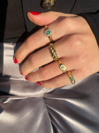 Anillo Signet con Diamante Pera en Oro 14K