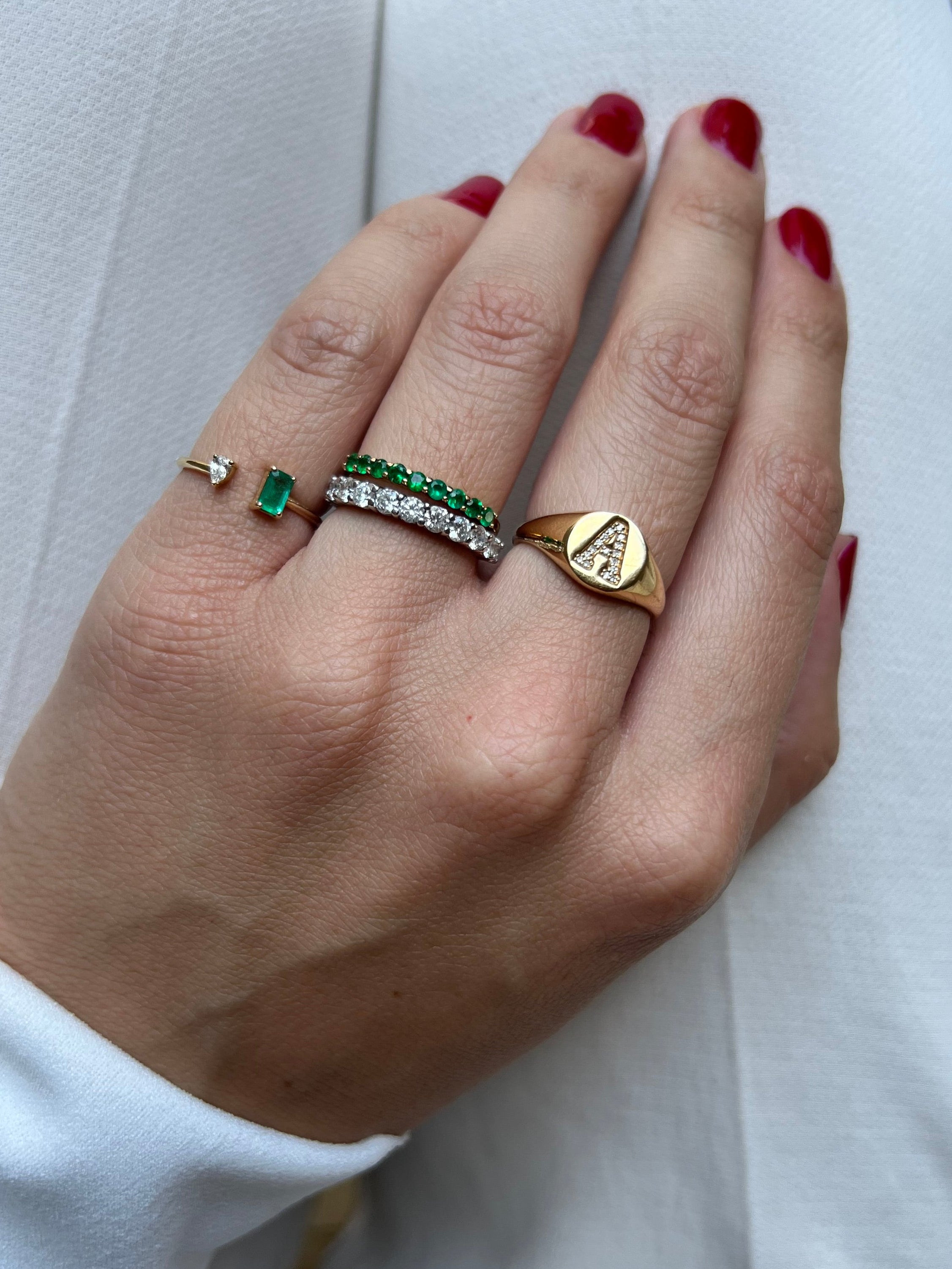 Anillo Capella Esmeralda y Diamante Oro 14K