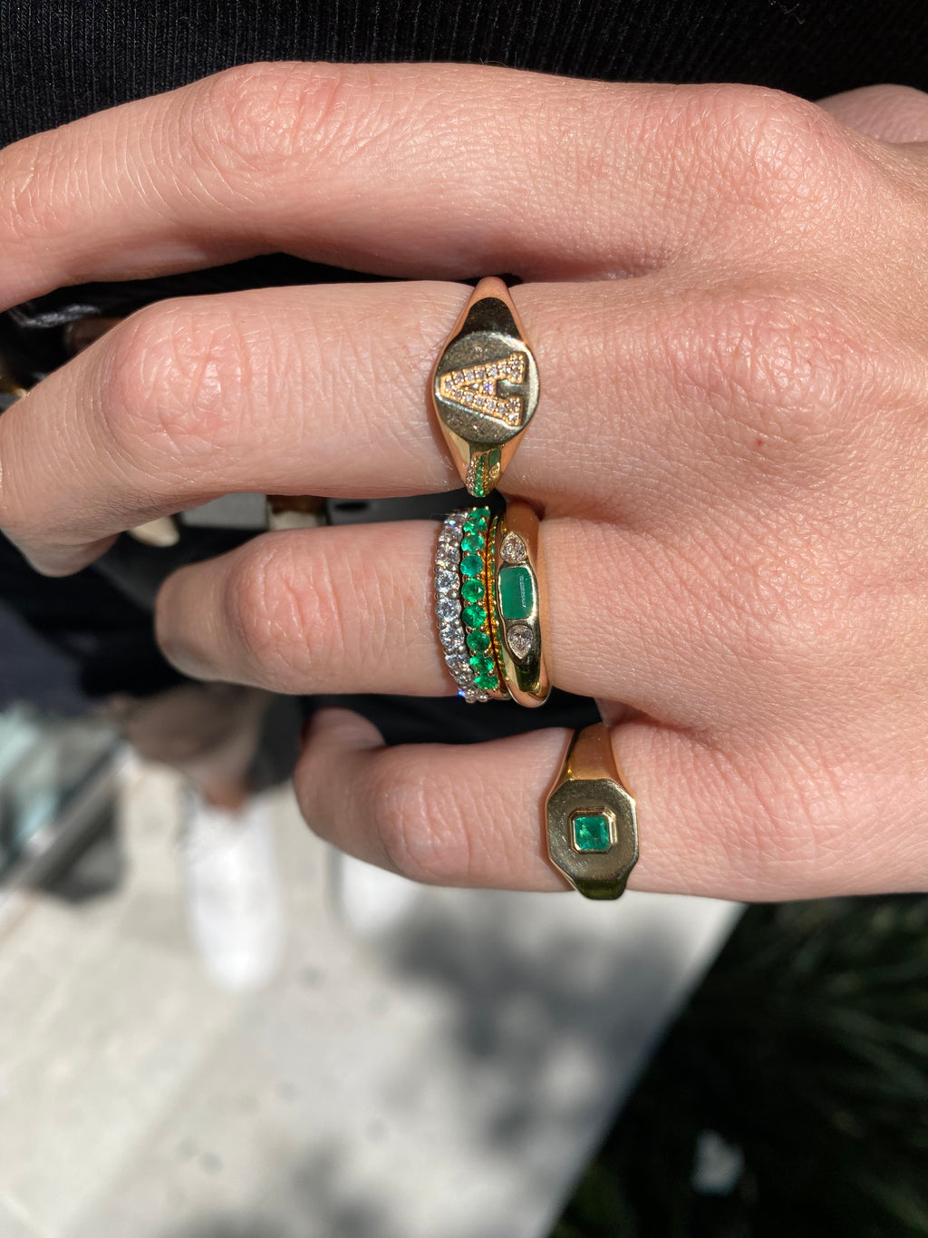 Anillo Dome con Esmeralda y Diamantes