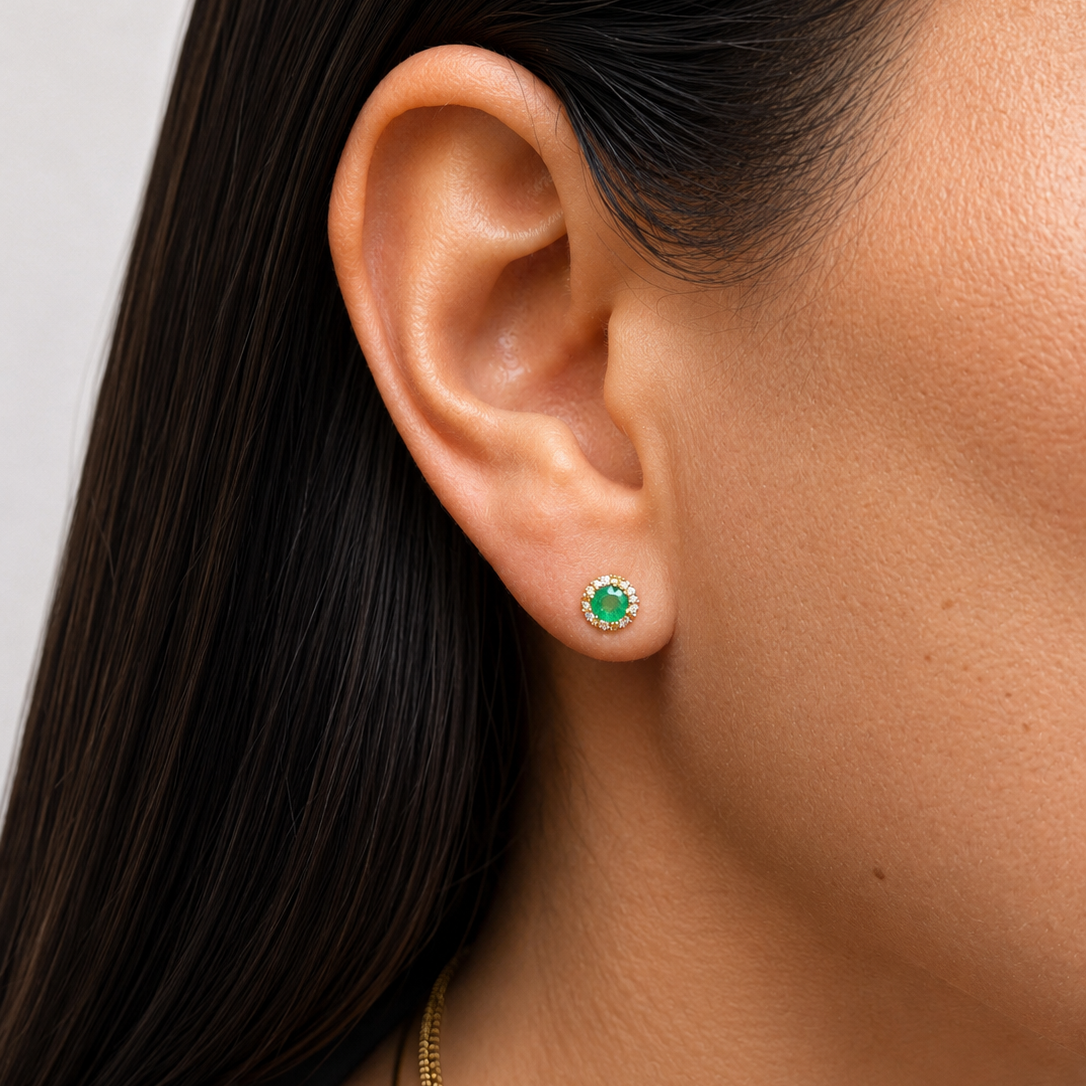 Zania · Aretes mini redondos con halo de diamantes
