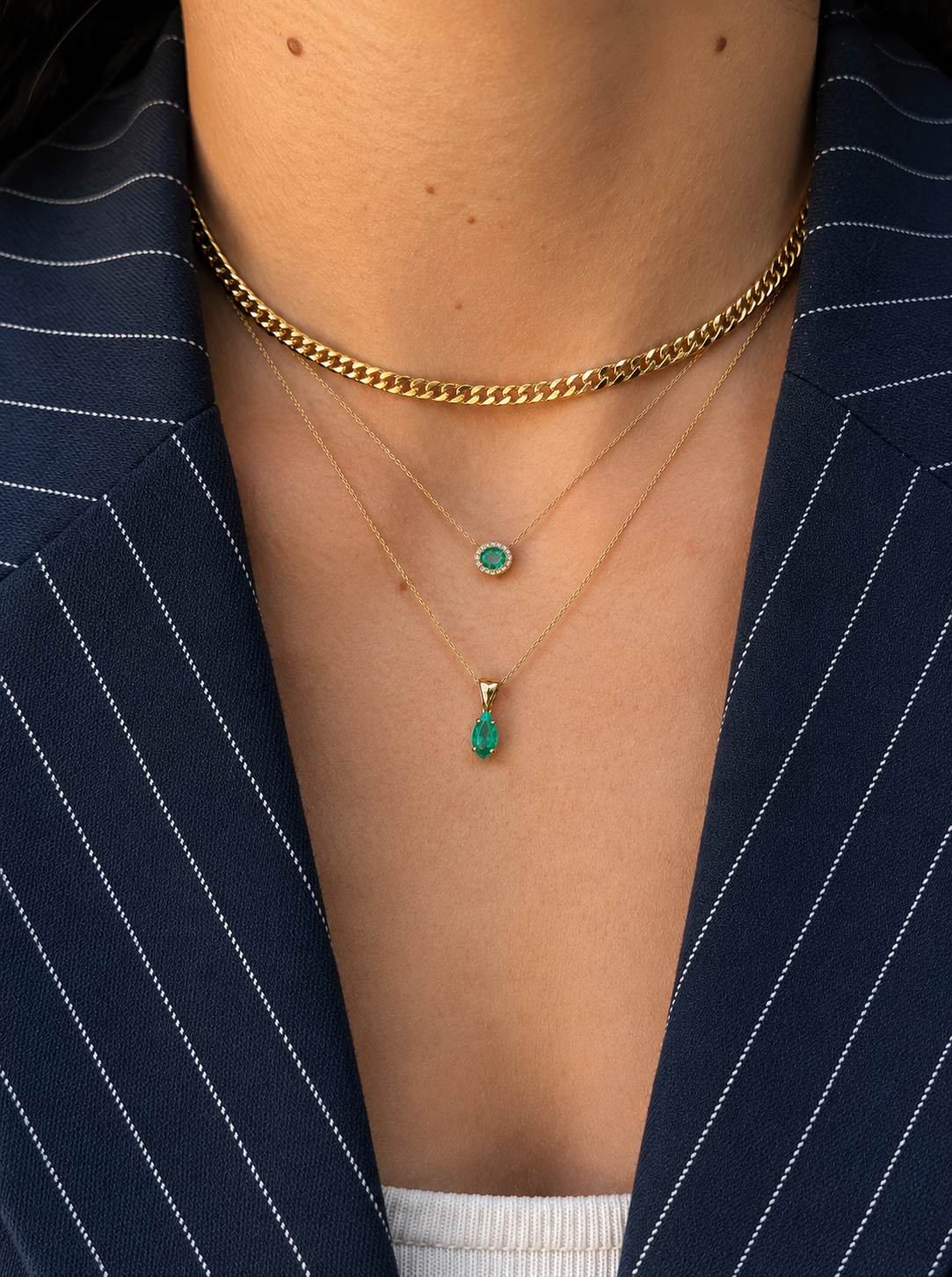 Collar Oval Mini con Halo de Diamantes en Oro 14K
