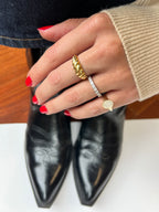 Anillo Sello Ovalado con Diamantes en Oro 14k
