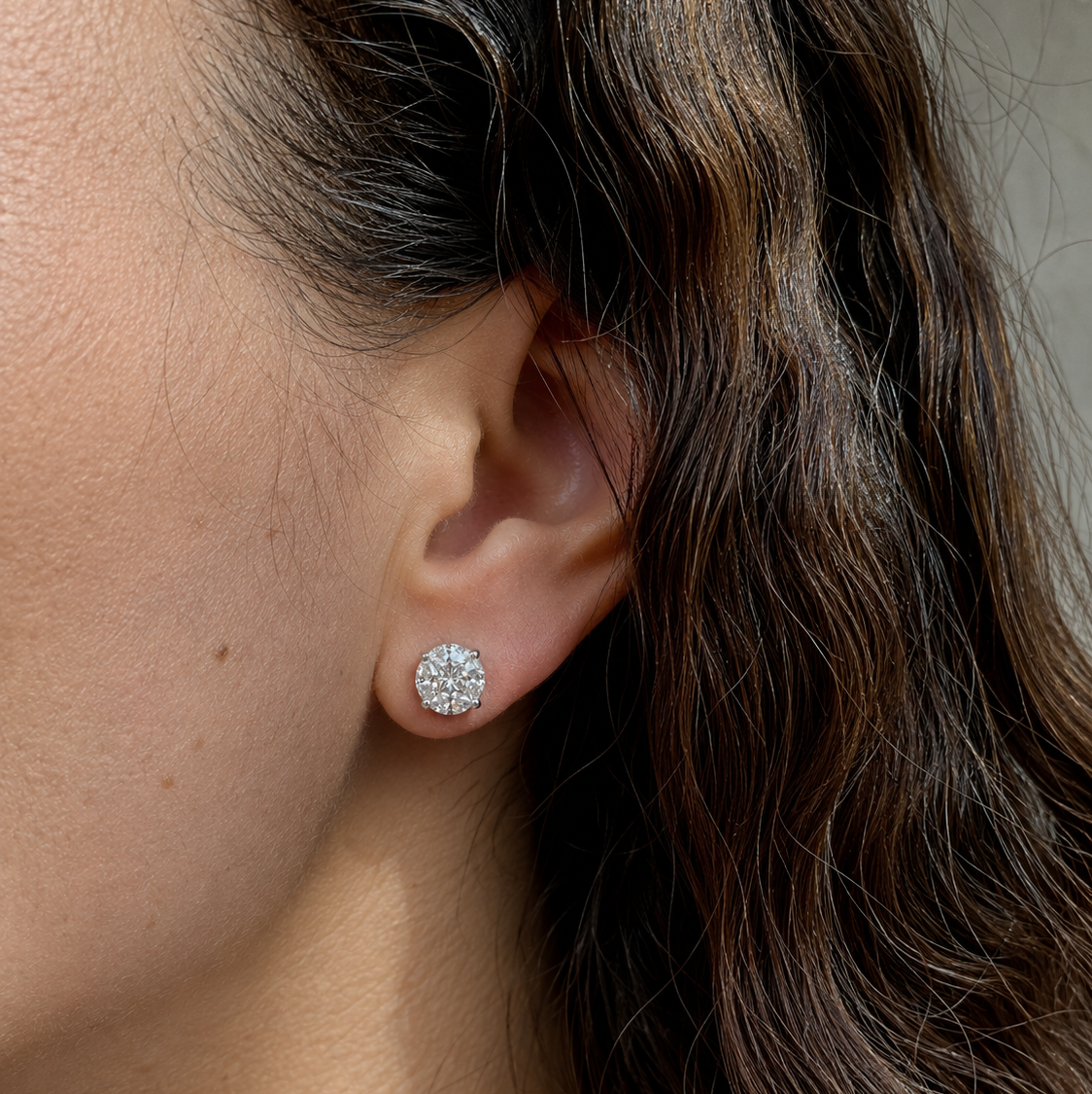 Aretes Ilusión Redondos Oro Blanco 14K
