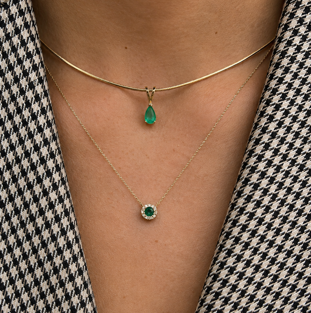 Collar Redondo Mini con Halo de Diamantes en Oro 14K