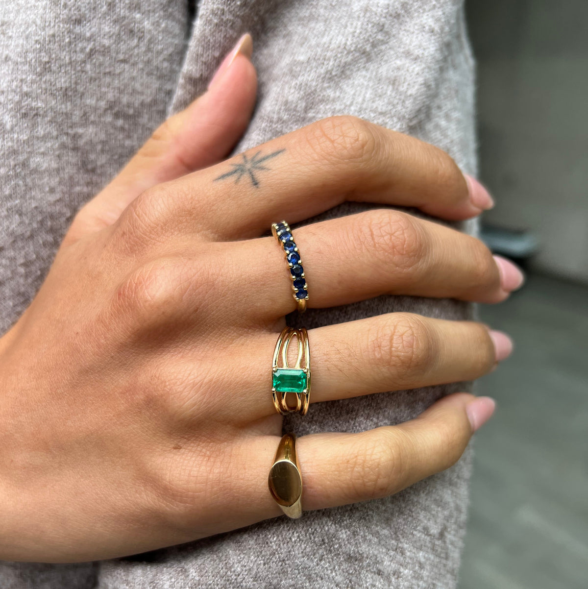 Anillo Signet Oval en Oro Amarillo 14k