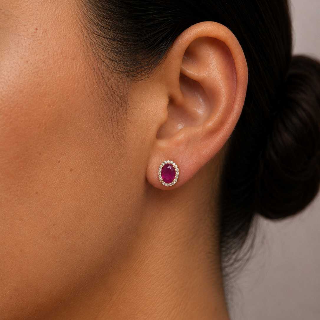 Aretes de Rubí con Halo de Diamantes en Oro 14K