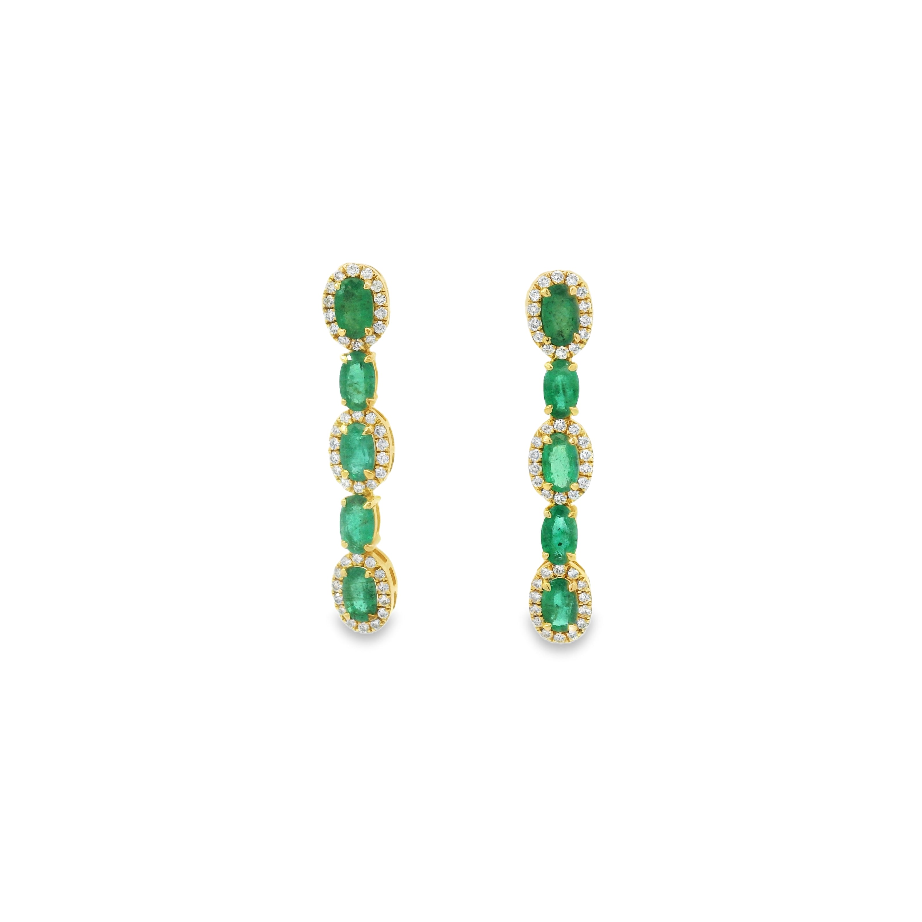 Aretes colgantes de esmeraldas con halo de diamantes