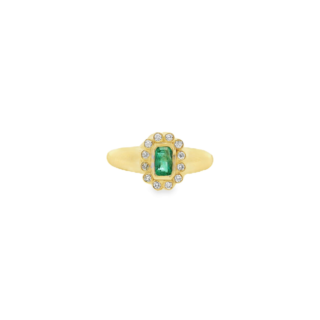 Anillo Vintage de Esmeralda con Diamantes en Oro Amarillo 14K