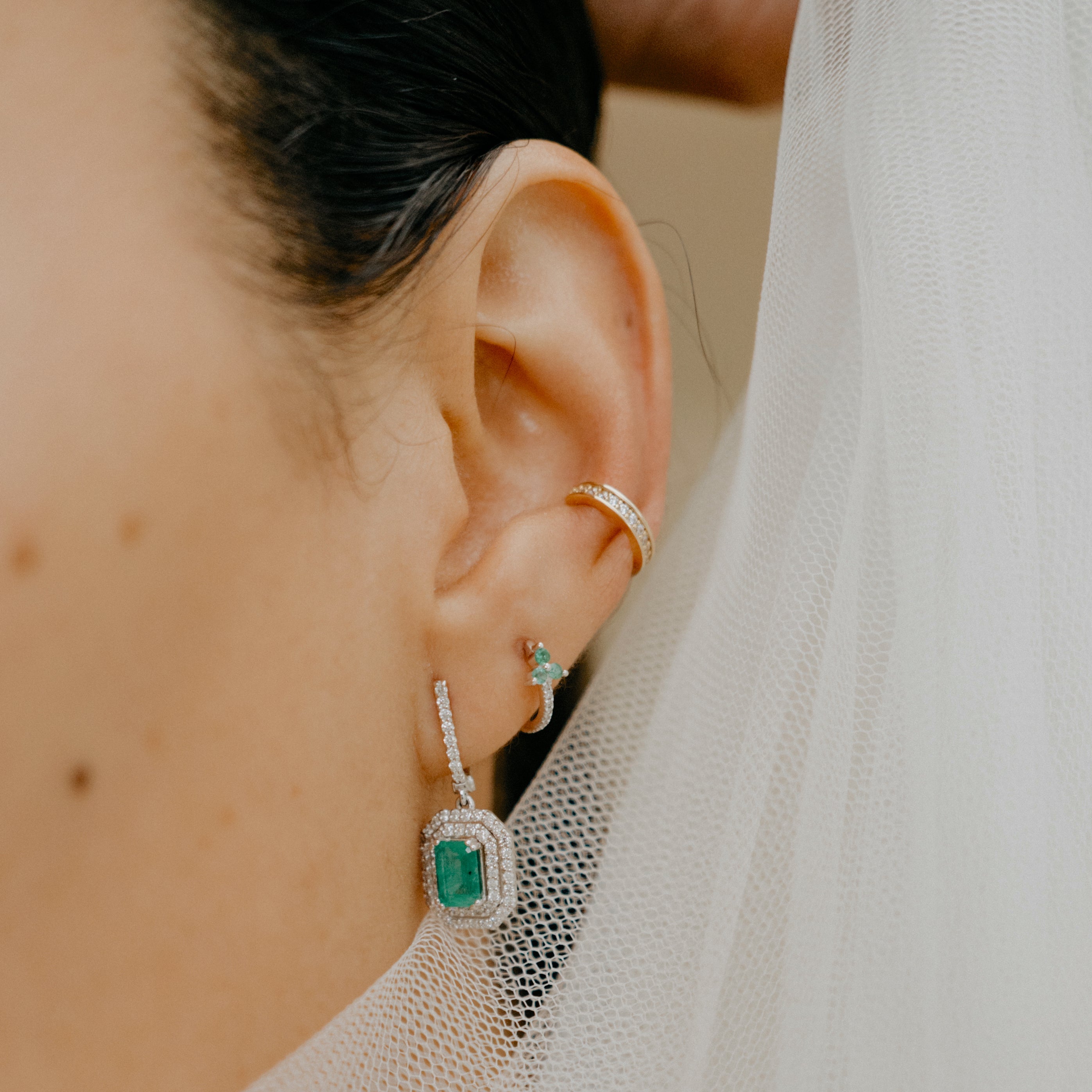 Aura · Aretes con Esmeralda & Diamantes