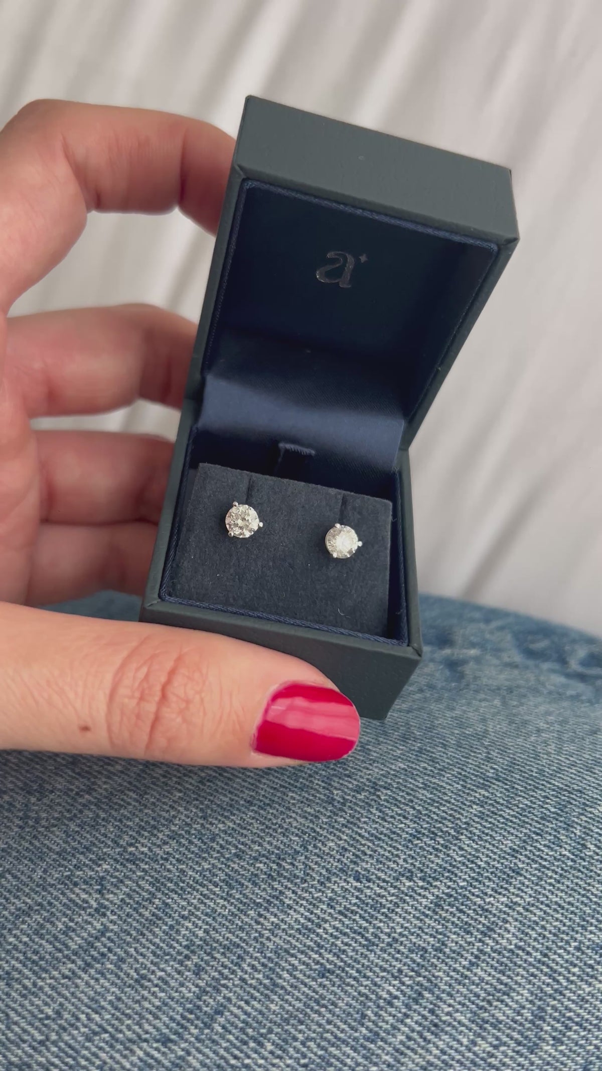 Studs con Diamantes Naturales Oro 14k